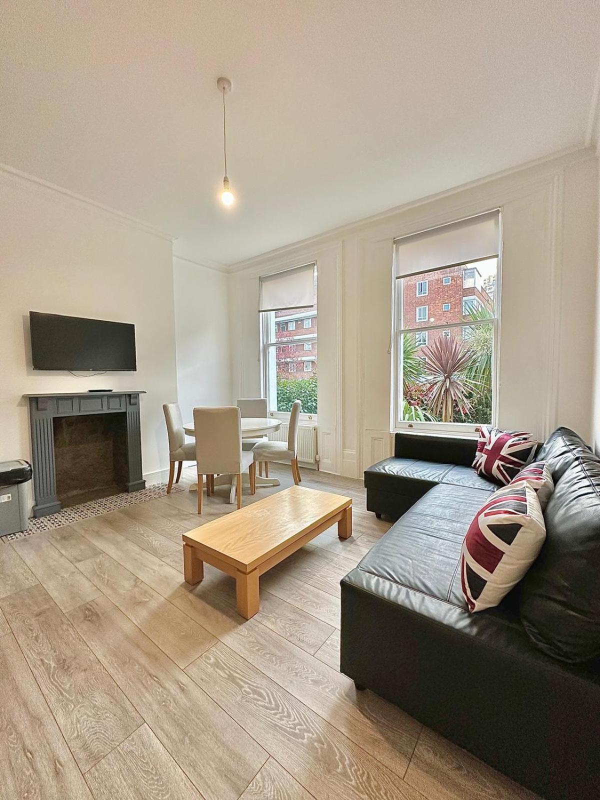 Flat B Stockwell Apartment London Bagian luar foto